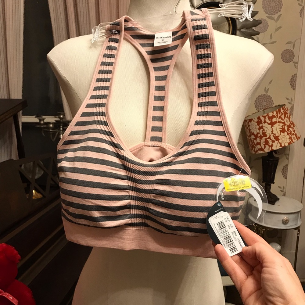 NWT Half Moon sports bra size M